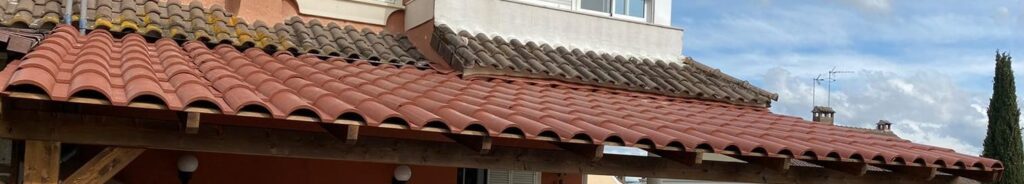 plastic-roofing-sheets-1-e1611696075935